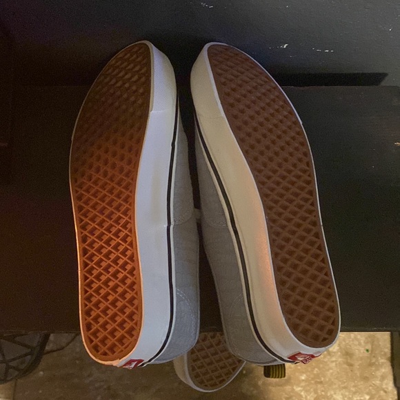 Vans - Picture 4 of 4